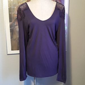 Old Navy long sleeve t-shirt size XXL